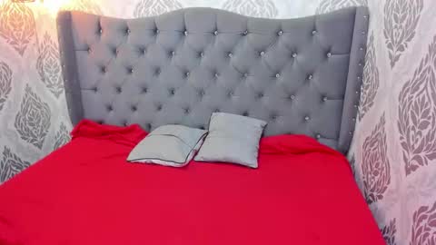 Snapshot of mooncharlotte chatting on 01/12/26, 06:35 Charlotte online show from 01/12/26, 06:35