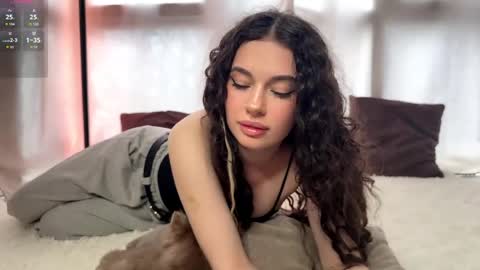 moonfaairy online show from 04/03/26, 05:27