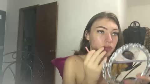 moonfoox online show from 04/23/26, 07:05