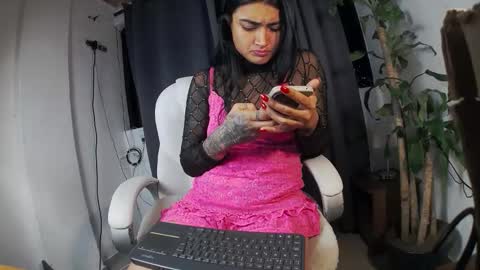 moonie_baddie31 online show from 01/05/26, 11:41