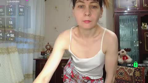 Snapshot of moonlight_88888 chatting on 11/23/25, 05:29 Moonlight 88888 online show from 11/23/25, 05:29