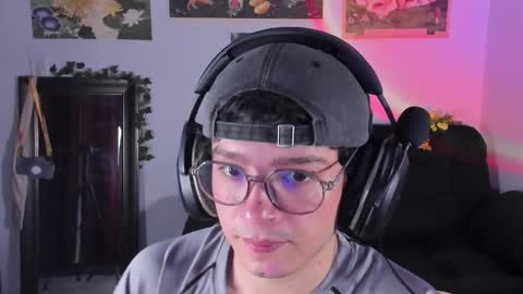 Clove online show from 02/18/26, 05:36