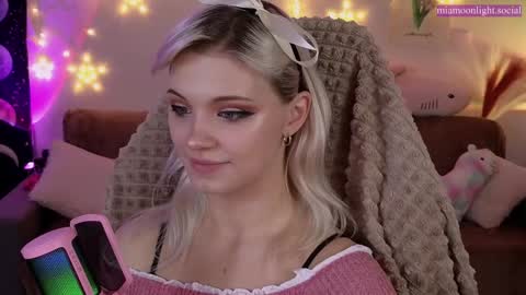 Mia   online show from 01/15/25, 07:01