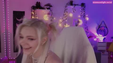 Mia   online show from 01/24/25, 05:00