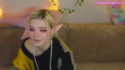 Mia   online show from 03/12/25, 04:24