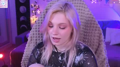 Mia   online show from 04/10/26, 06:01