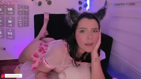 Snapshot of moonliight__ chatting on 12/27/24, 07:18 moonliight__ online show from 12/27/24, 07:18