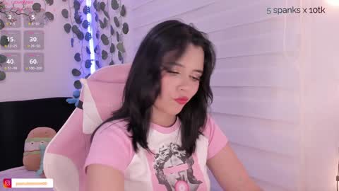 Snapshot of moonliight__ chatting on 01/08/25, 11:19 moonliight__ online show from 01/08/25, 11:19