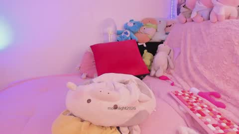 moonliight__ online show from 05/26/26, 04:03