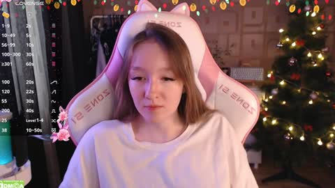 Snapshot of moonlish_siren chatting on 12/23/24, 08:55 Katrin online show from 12/23/24, 08:55