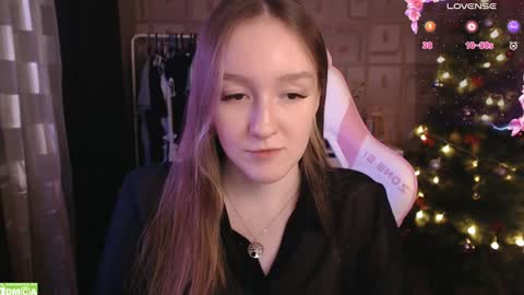 Snapshot of moonlish_siren chatting on 01/13/25, 09:09 Katrin online show from 01/13/25, 09:09