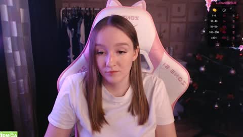 Snapshot of moonlish_siren chatting on 01/25/25, 09:57 Katrin online show from 01/25/25, 09:57