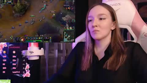 Snapshot of moonlish_siren chatting on 02/14/25, 10:04 Katrin online show from 02/14/25, 10:04