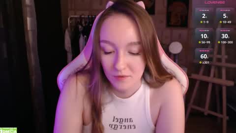 Snapshot of moonlish_siren chatting on 02/25/25, 08:41 Katrin online show from 02/25/25, 08:41