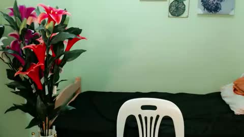 Snapshot of moonlit_tala chatting on 02/12/26, 02:50 Moonlit Tala online show from 02/12/26, 02:50