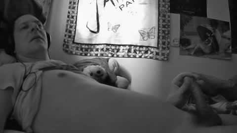 Moonlucky007 online show from 12/20/25, 09:05