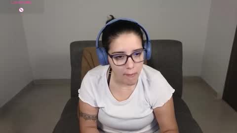 Moon Woman online show from 10/10/25, 01:26