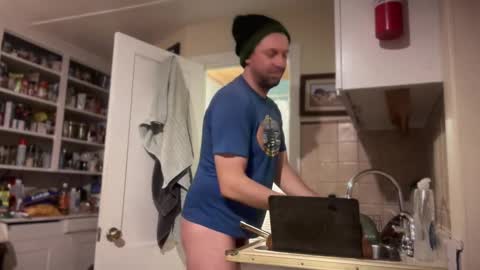 Moon online show from 01/16/25, 02:41