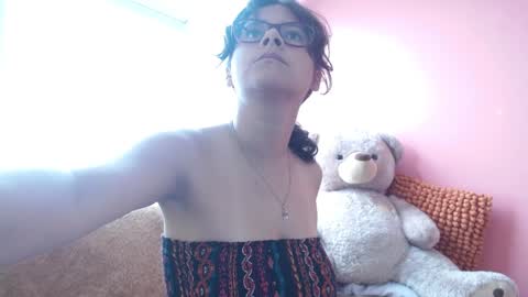 Snapshot of mora_haze chatting on 12/14/24, 02:31 Mora Haze 3 online show from 12/14/24, 02:31