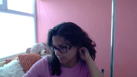 Snapshot of mora_haze chatting on 01/09/25, 08:44 Mora Haze 3 online show from 01/09/25, 08:44