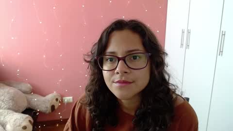 Snapshot of mora_haze chatting on 01/25/25, 06:57 Mora Haze 3 online show from 01/25/25, 06:57