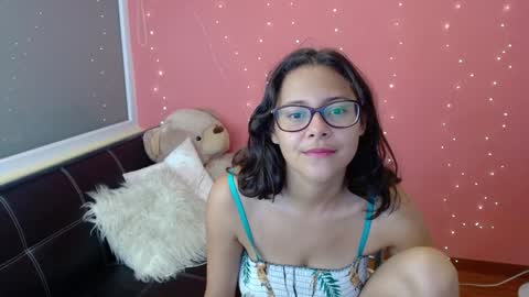 Snapshot of mora_haze chatting on 02/08/25, 08:09 Mora Haze 3 online show from 02/08/25, 08:09