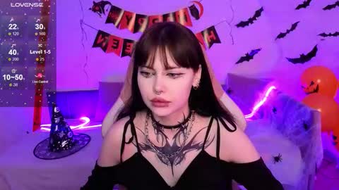 Morana online show from 10/31/25, 02:34