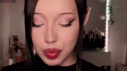 Snapshot of moranagoddess chatting on 04/08/26, 03:34 Morana follow my boosty online show from 04/08/26, 03:34