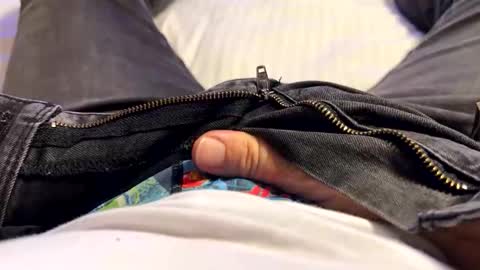 Me online show from 11/05/25, 09:42