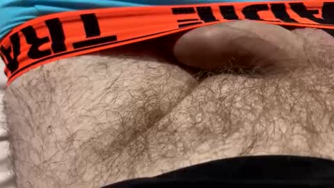 Me online show from 12/17/25, 07:42