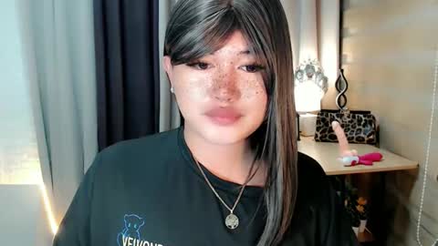 Snapshot of morenaaries12 chatting on 09/21/25, 07:59 MIA online show from 09/21/25, 07:59