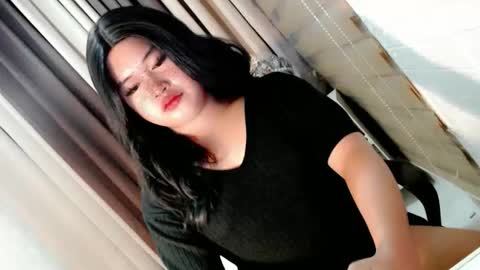 Snapshot of morenaaries12 chatting on 12/18/25, 03:51 MIA online show from 12/18/25, 03:51