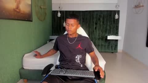 Mmorenito online show from 10/03/25, 06:49