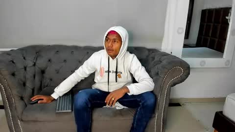 Mmorenito online show from 01/15/26, 06:44