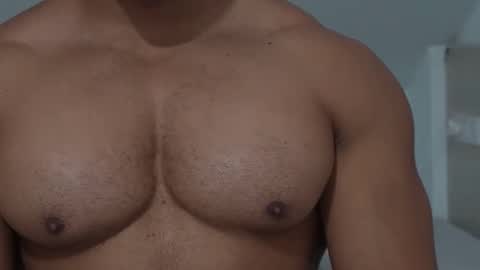 moreno1muscular online show from 11/28/25, 08:55