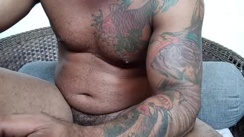 Snapshot of moreno_lutador chatting on 12/25/24, 12:15 John john online show from 12/25/24, 12:15