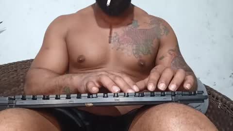 Snapshot of moreno_lutador chatting on 12/31/24, 11:49 John john online show from 12/31/24, 11:49