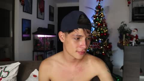 Snapshot of morgan_hiller chatting on 12/03/24, 09:01 online show from 12/03/24, 09:01