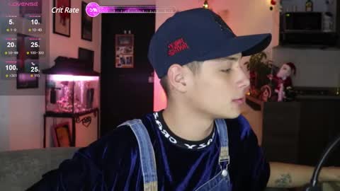 Snapshot of morgan_hiller chatting on 12/12/24, 01:10 online show from 12/12/24, 01:10