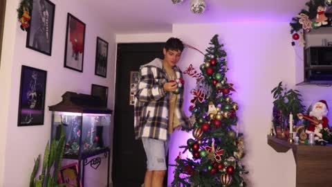 Snapshot of morgan_hiller chatting on 01/13/25, 12:51 online show from 01/13/25, 12:51