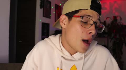 Snapshot of morgan_hiller chatting on 01/21/25, 12:46 online show from 01/21/25, 12:46