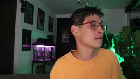 Snapshot of morgan_hiller chatting on 02/07/25, 01:04 online show from 02/07/25, 01:04