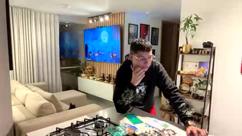 Snapshot of morgan_hiller chatting on 10/29/25, 12:24 online show from 10/29/25, 12:24