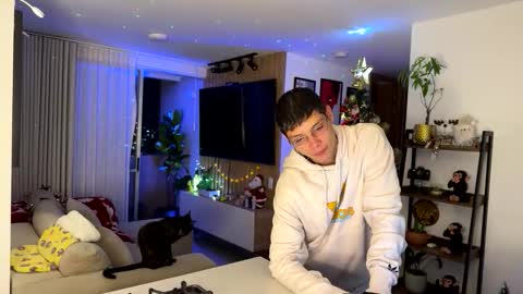 Snapshot of morgan_hiller chatting on 11/29/25, 01:30 online show from 11/29/25, 01:30