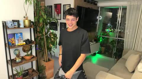   online show from 03/25/26, 01:11