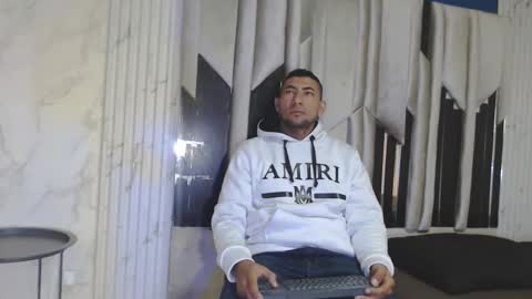 Snapshot of morganandmegan chatting on 10/13/25, 11:32 MORGAN AND MEGAN online show from 10/13/25, 11:32