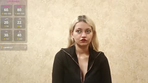 Eva is here now  help me get 50 thumbs up pls  online show from 04/13/26, 09:31