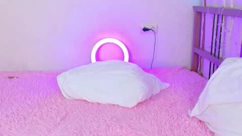 Emilia online show from 03/08/26, 03:32