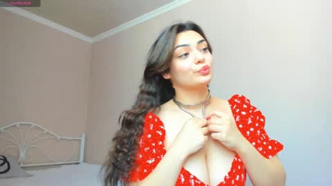 Snapshot of moroccan_diamond_ chatting on 02/03/25, 07:18 Medina online show from 02/03/25, 07:18