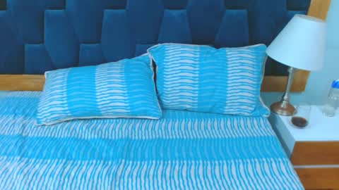 Snapshot of morrigan_luxus chatting on 01/05/25, 02:52 morrigan_luxus online show from 01/05/25, 02:52